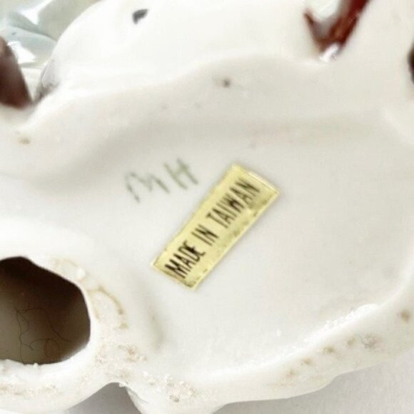 Vintage Sad Hobo Clown Figurine with Face Between his Feet | 7” Porcelain Taiwan - Picture 13 of 13